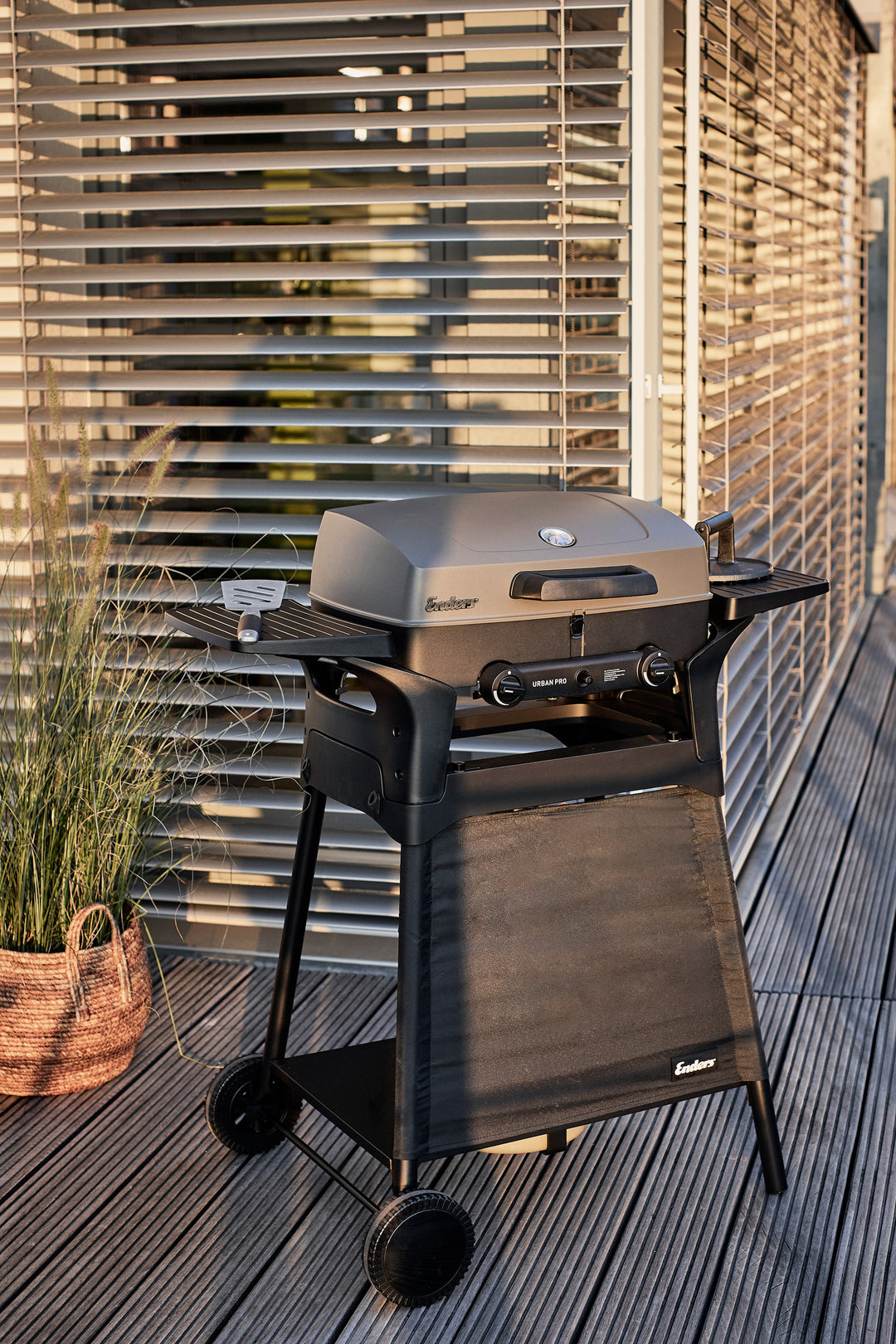 Urban Pro 50mbar - mobiler Tischgrill - Grillen, Kochen, Backen - Boatcamper